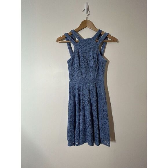 B. Darlin Women's 1/2 Dress Blue Lace Lined Mini Tank Woven Zipper Back - Picture 1 of 4